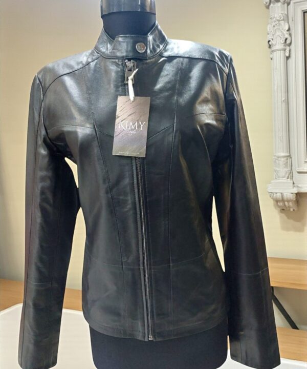 Спортно-елегантно вталено кожено дамско яке | Kimy Style