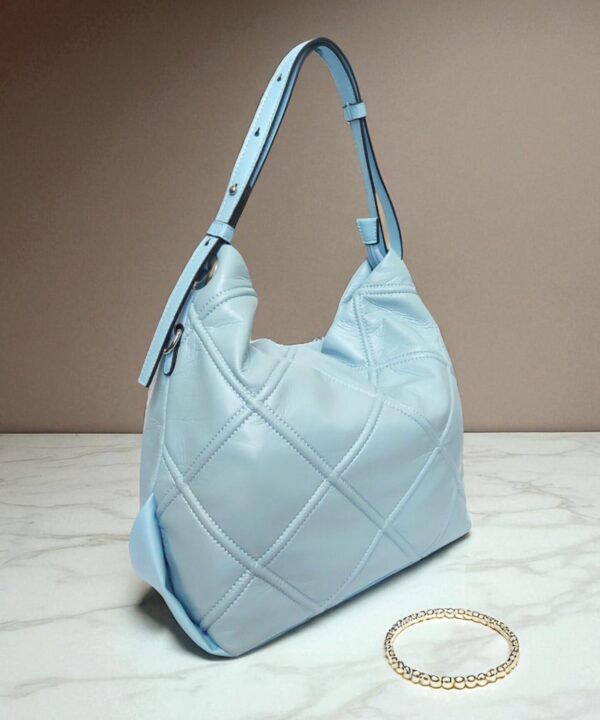 Светло синя дамска чанта Asia